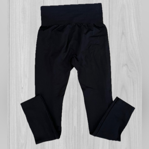 Seamless Slimming Leggings - Picture 2 of 3